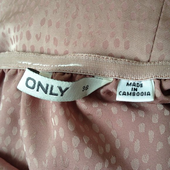 ✨HP✨ Only - Blush Halterneck Dress - Picture 14 of 15